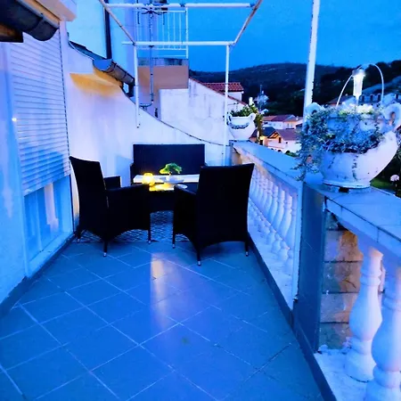 Ruza Zaton (Sibenik-Knin)