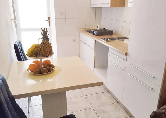 Ruza * Zaton (Sibenik-Knin)