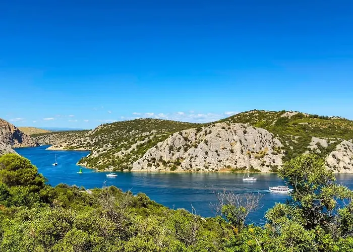 Ruza Zaton (Sibenik-Knin)